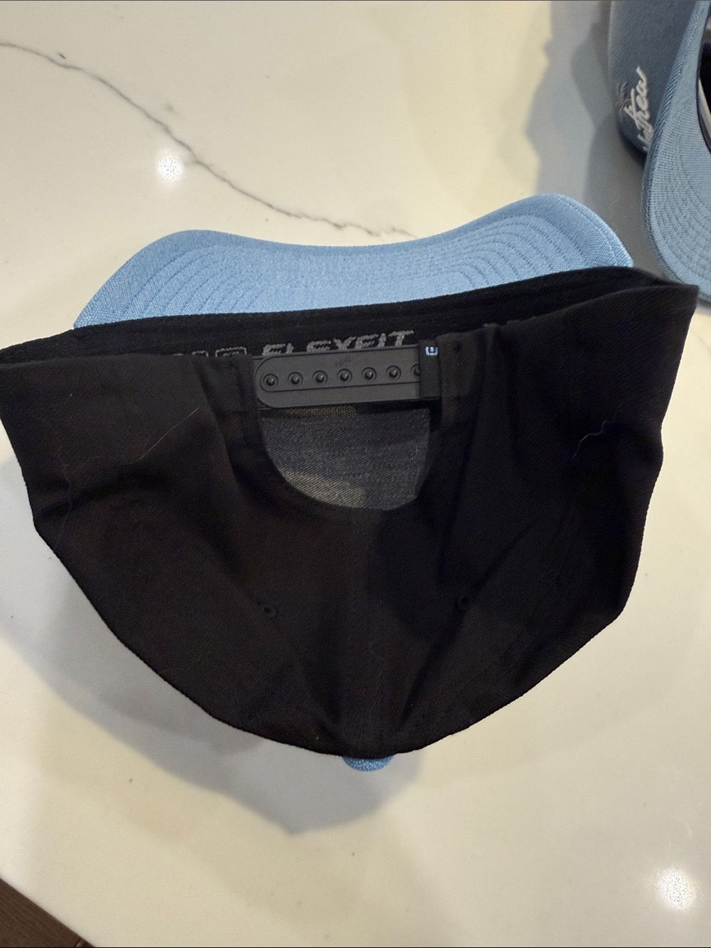Men Bags Subcategory Classification - Picture 4 of 7